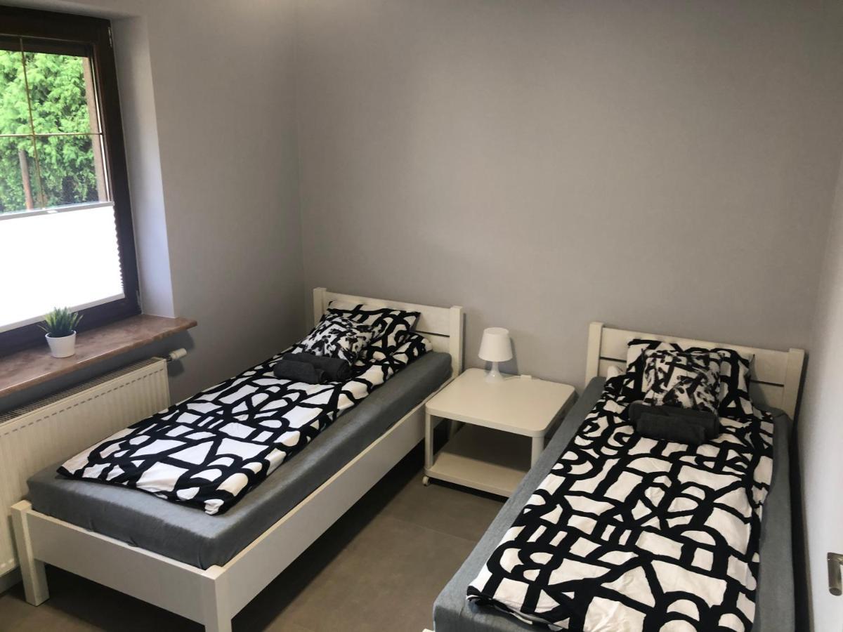 Klimatyzowane Apartamenty I Pokoje Przy Targach Kielce Ngoại thất bức ảnh