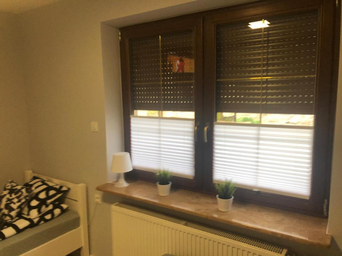 Klimatyzowane Apartamenty I Pokoje Przy Targach Kielce Ngoại thất bức ảnh