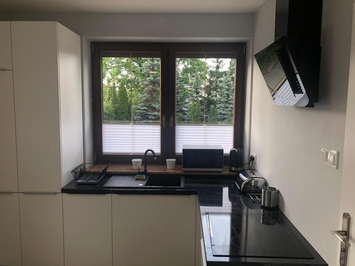 Klimatyzowane Apartamenty I Pokoje Przy Targach Kielce Ngoại thất bức ảnh