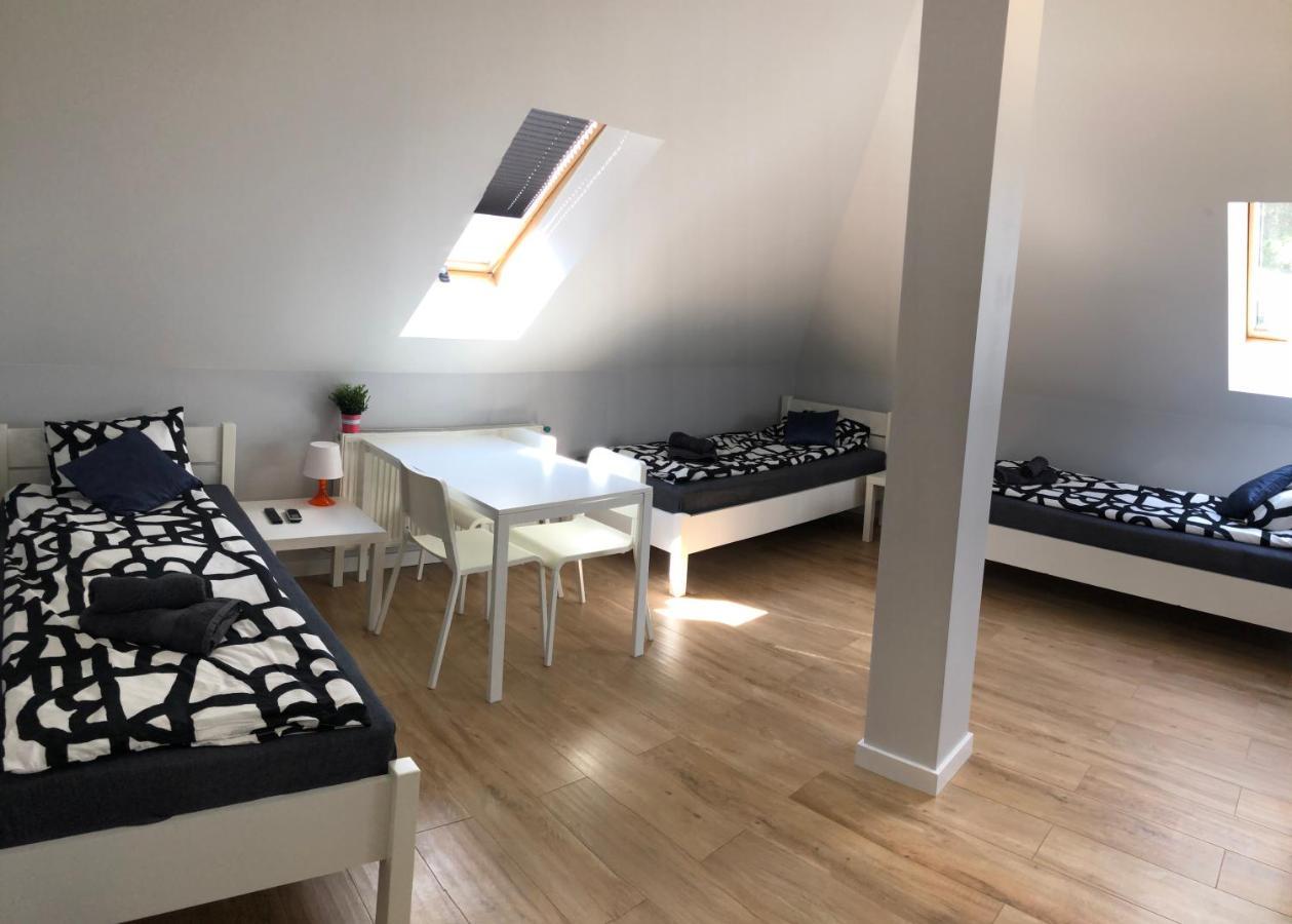 Klimatyzowane Apartamenty I Pokoje Przy Targach Kielce Ngoại thất bức ảnh