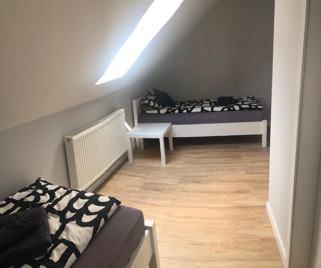 Klimatyzowane Apartamenty I Pokoje Przy Targach Kielce Ngoại thất bức ảnh